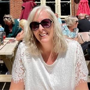 Meet your Posher, Laurie